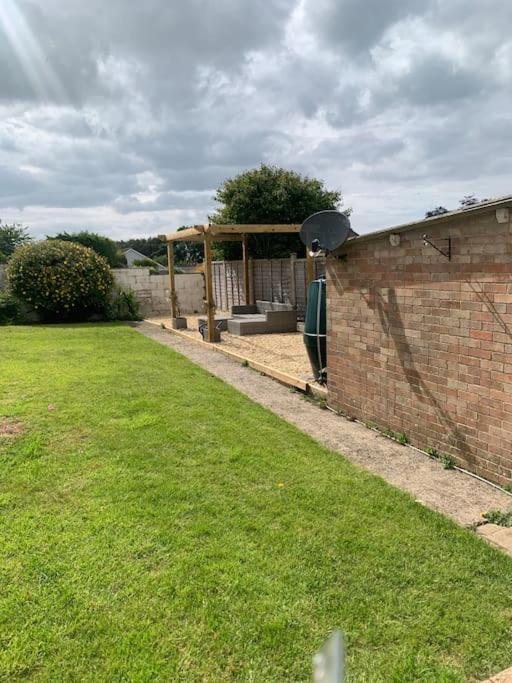 5 Edgebury Apartment Puriton Exterior photo